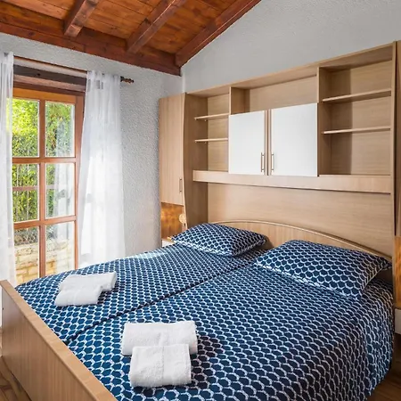 Holiday home In Sv,lovrec With Kitchen *