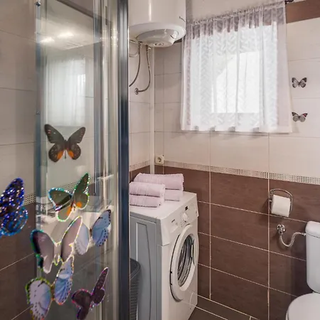 In Sv,lovrec With Kitchen Holiday home Rajki