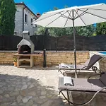 One-bedroom In Svlovrec Holiday home *